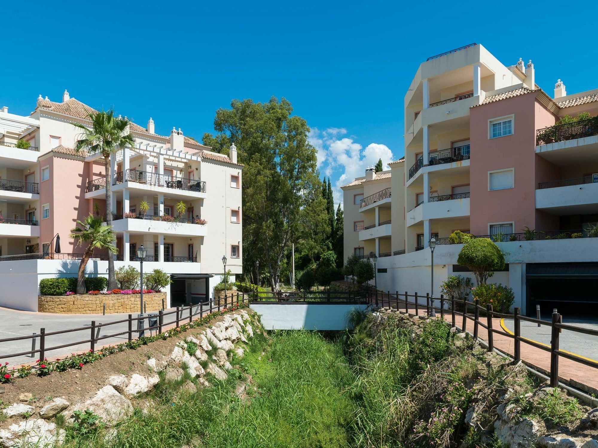 Apartment Golf Heaven Swimming Pool Views